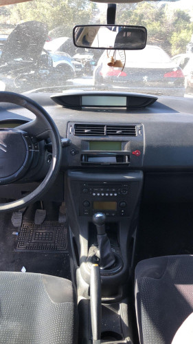 CITROEN C4 BERLINA — vehículo donante para recambios 