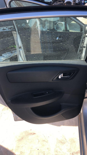 CITROEN C4 BERLINA — vehículo donante para recambios 