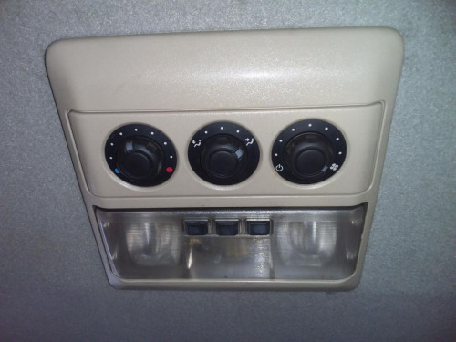 LUZ INTERIOR Land Rover DISCOVERY 