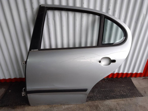 PUERTA TRASERA IZQUIERDA SEAT TOLEDO (1M2) 