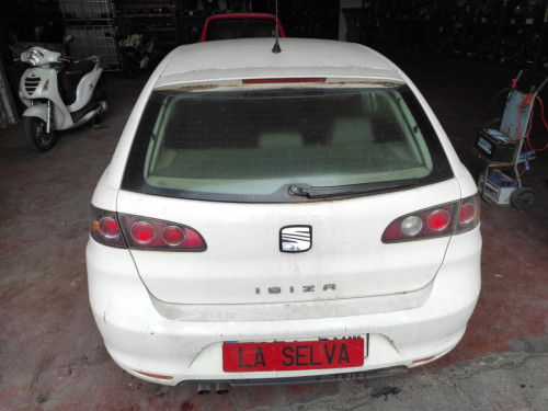 SEAT IBIZA (6L1) — vehículo donante para recambios 