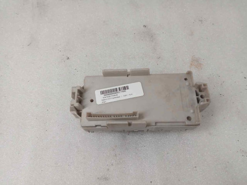  CAJA RELES / FUSIBLES RENAULT CLIO III 