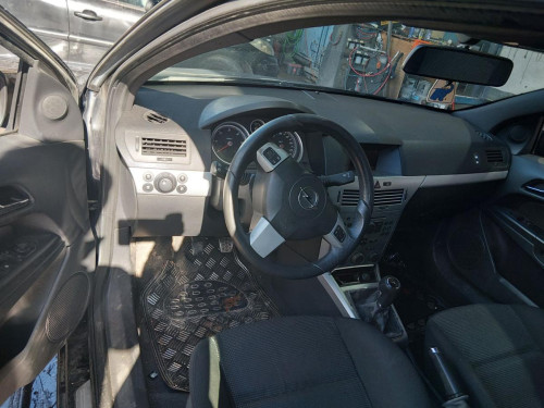 OPEL ASTRA H GTC — автомобиль-донор на запчасти 