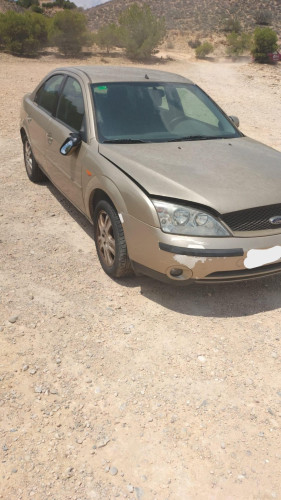 FORD MONDEO BERLINA (GE) — vehículo donante para recambios 