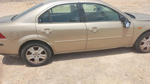 FORD MONDEO BERLINA (GE) — vehículo donante para recambios 
