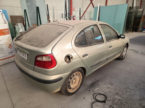 RENAULT MEGANE I FASE 2 CLASSIC (LA...) — vehículo donante para recambios 