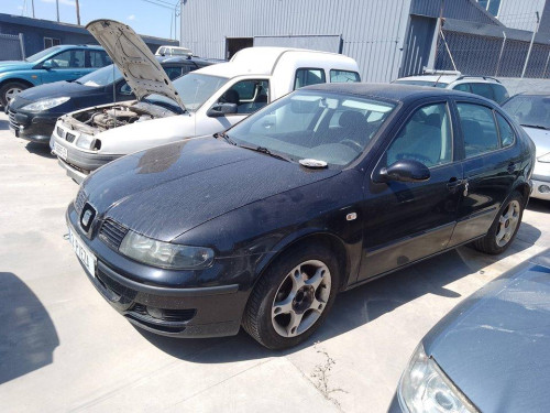 SEAT LEON (1M1) — vehículo donante para recambios 