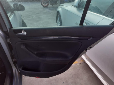 JUEGO TAPIZADOS / CARTONERAS, VOLKSWAGEN, GOLF V (1K1)(10.2003)