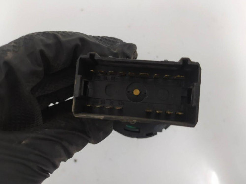  NO IDENTIFICADO Volkswagen PASSAT BERLINA (3B2) 
