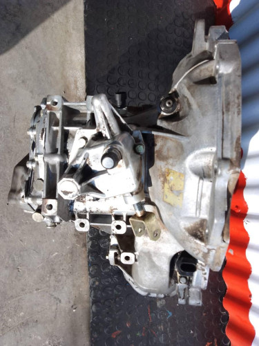 CAJA CAMBIOS Daewoo NUBIRA BERLINA 
