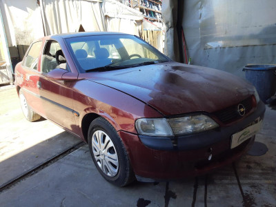 OPEL VECTRA B BERLINA