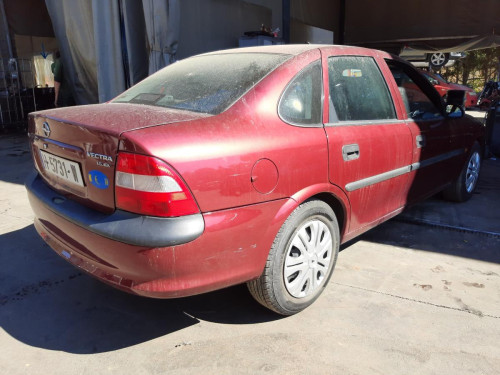  OPEL VECTRA B BERLINA 