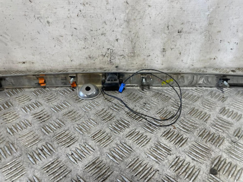 MOLDURA PARAGOLPE TRASERA 
