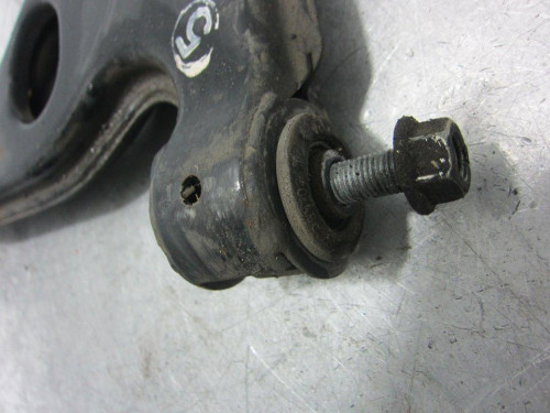  BRAZO SUSPENSION INFERIOR DELANTERO IZQUIERDO 