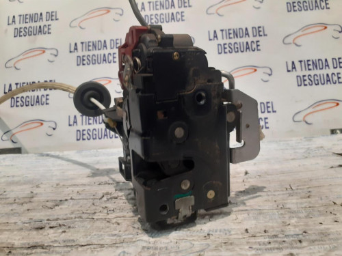  CERRADURA PUERTA TRASERA DERECHA 