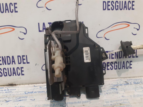  CERRADURA PUERTA TRASERA DERECHA 