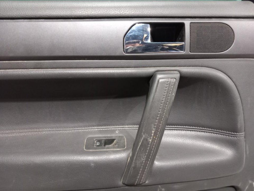  PUERTA TRASERA IZQUIERDA VOLKSWAGEN TOUAREG (7LA) 