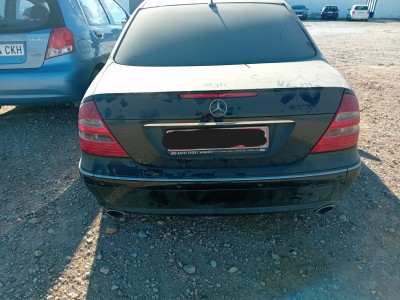 MERCEDES-BENZ CLASE E (BM 211) BERLINA