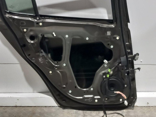  PUERTA TRASERA IZQUIERDA Mazda 3 BERLINA / SEDÁN (BM/BN) 