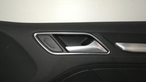 GUARNECIDO PUERTA DELANTERA DERECHA Audi A3 SPORTBACK (8VF) 