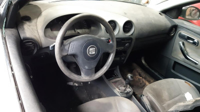 SEAT CORDOBA BERLINA (6L2)
