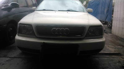 AUDI A6 BERLINA (C4)