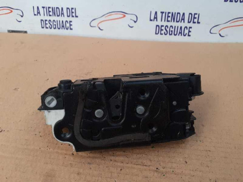  CERRADURA PUERTA TRASERA IZQUIERDA 