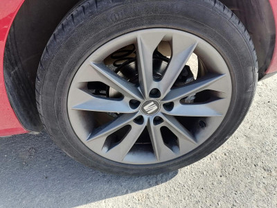 SEAT IBIZA BERLINA (6J5)