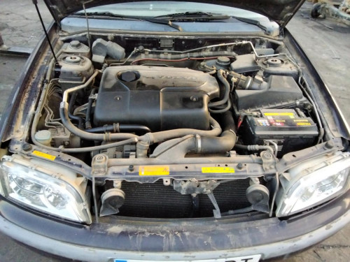  VOLVO S40 BERLINA 