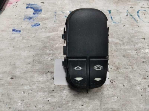  MANDO ELEVALUNAS DELANTERO IZQUIERDO Ford FOCUS BERLINA (CAK) 