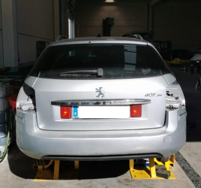 PEUGEOT 407 SW