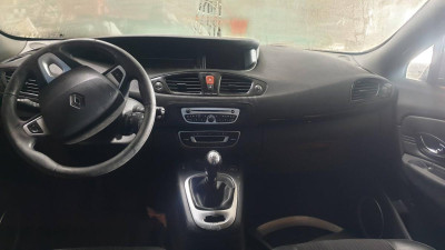 RENAULT SCENIC III (JZ)