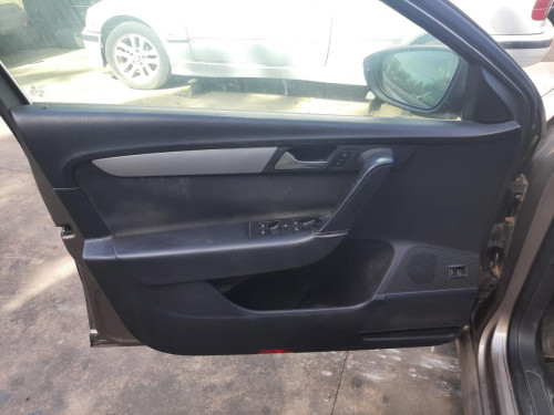  VOLKSWAGEN PASSAT BERLINA (362) 
