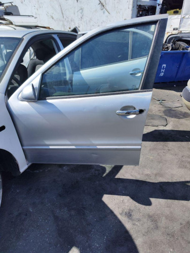 PUERTA DELANTERA IZQUIERDA Seat LEON (1M1) 
