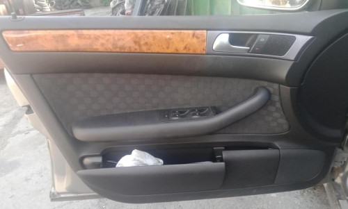  AUDI A6 BERLINA (4B2) 