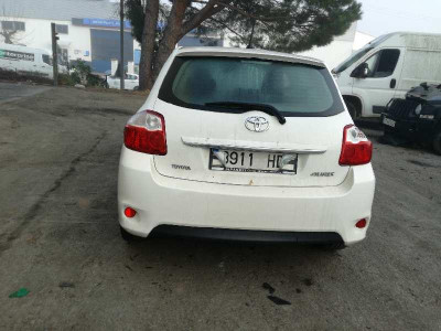 TOYOTA AURIS (E15)