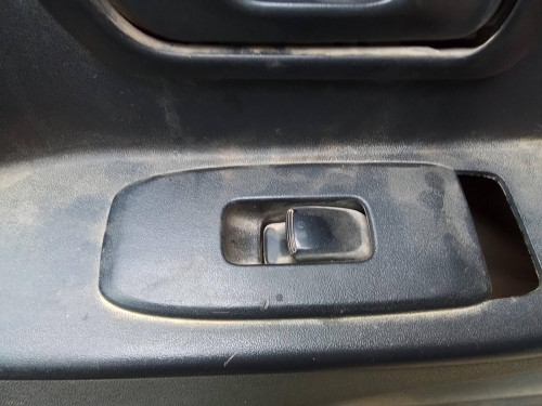 MANDO ELEVALUNAS DELANTERO DERECHO Mitsubishi MONTERO (V80/V90) 