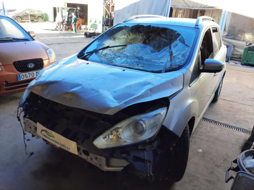 FORD GRAND C-MAX (CB7) — vehículo donante para recambios 