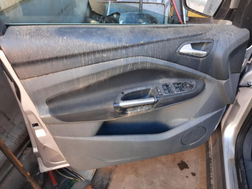 FORD GRAND C-MAX (CB7) — vehículo donante para recambios 