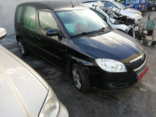 SKODA ROOMSTER (5J7) — vehículo donante para recambios 