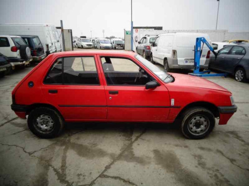  PEUGEOT 205 BERLINA 