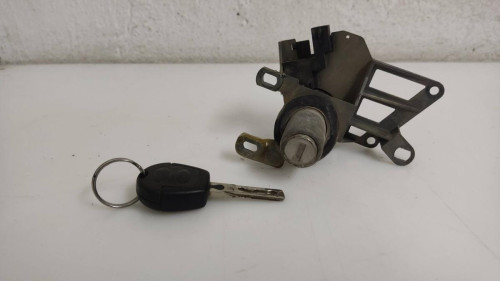 BOMBIN PORTON TRASERO SEAT TOLEDO (1M2) 