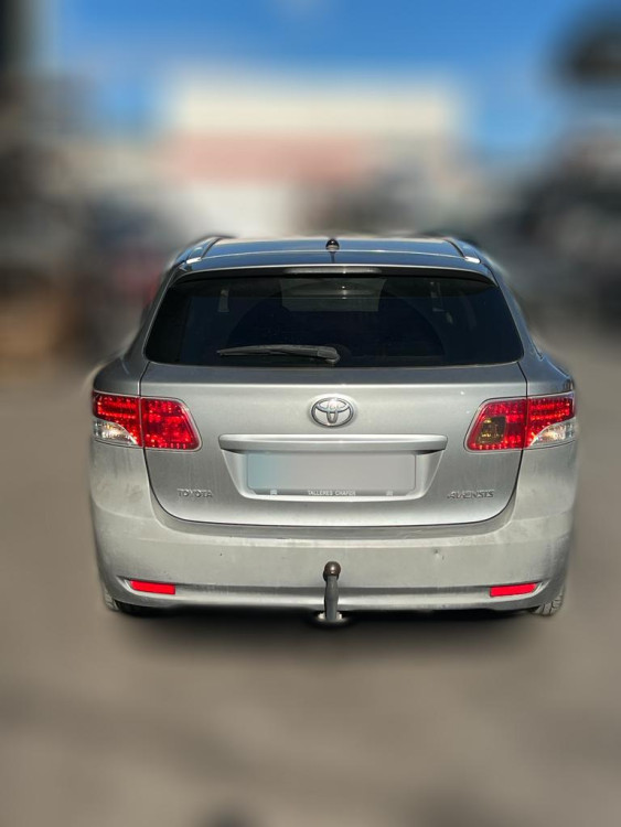 TOYOTA AVENSIS CROSS SPORT (T27)
