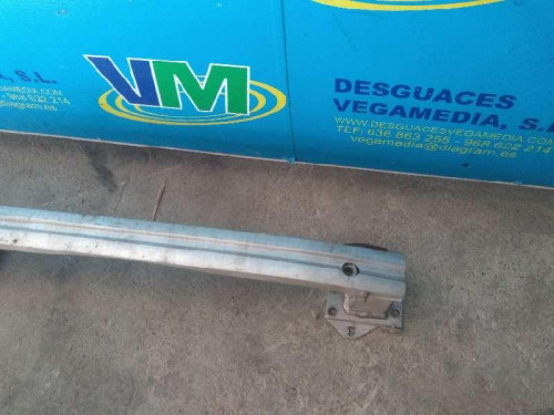 REFUERZO PARAGOLPES DELANTERO 