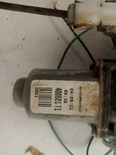 ELEVALUNAS TRASERO IZQUIERDO NISSAN PRIMERA BERLINA (P12) 