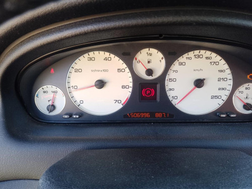 PEUGEOT 607 (S1)(12.2000) — vehículo donante para recambios 