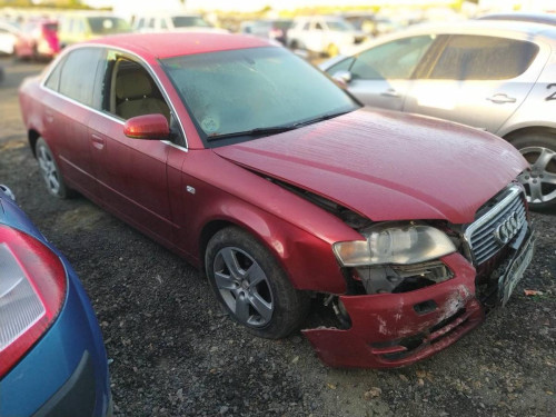  AUDI A4 BERLINA (8E) 
