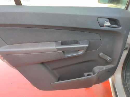 OPEL ZAFIRA B — vehículo donante para recambios 