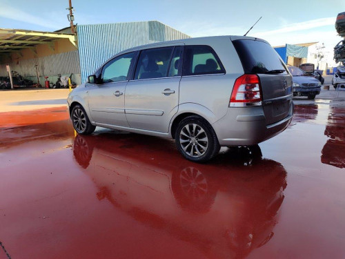 OPEL ZAFIRA B — vehículo donante para recambios 
