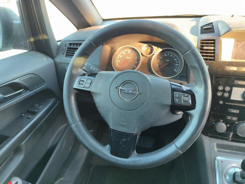 OPEL ZAFIRA B — vehículo donante para recambios 